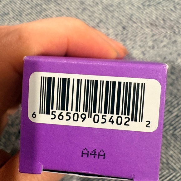 Chantecaille Liquid Lumiere Face and Cheek Iluminator | luster | 23ml | A4A - Picture 6 of 7